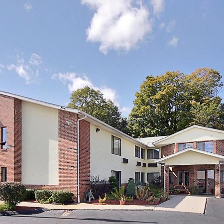Riverdale Inn West Springfield Εξωτερικό φωτογραφία